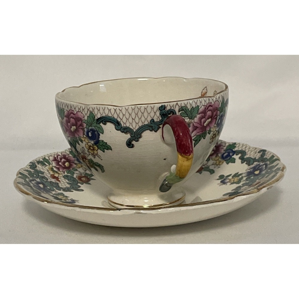 Vintage Royal Cauldon Victoria 2 Cups & Saucers Scalloped 22k Gold Edging Floral - Picture 3 of 16